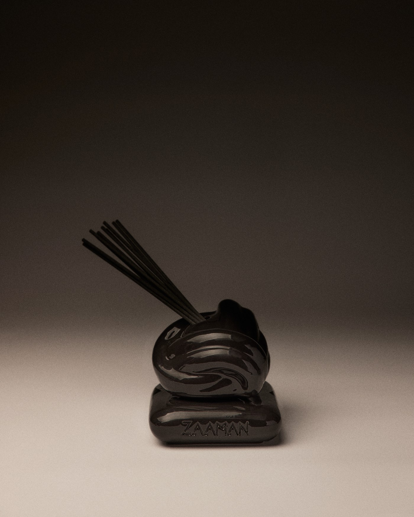 Zaaman The Ropes ceramic vessel, black glossy finish